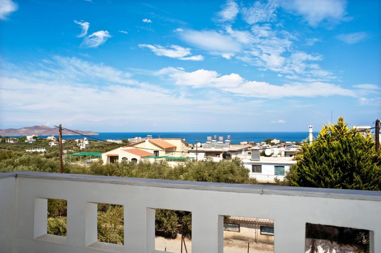 Captain Michalis Apartments Galatas  Экстерьер фото
